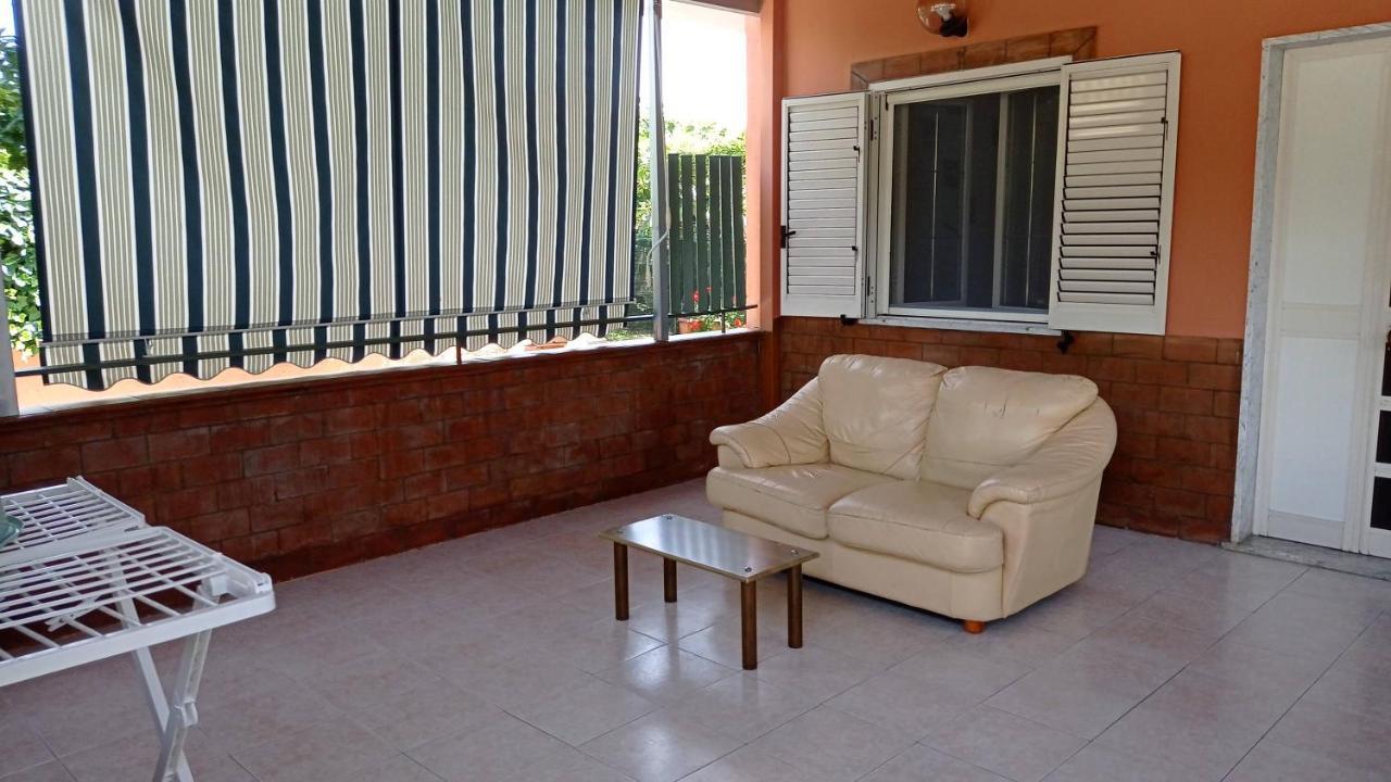 Casa Vacanze Mimose パリヌロ エクステリア 写真