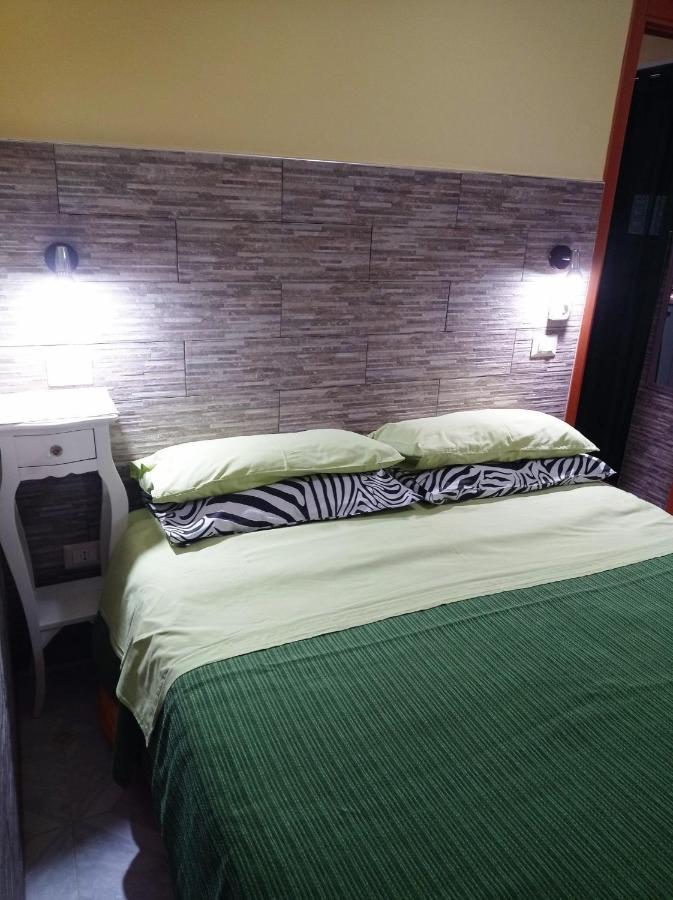Casa Vacanze Mimose パリヌロ エクステリア 写真