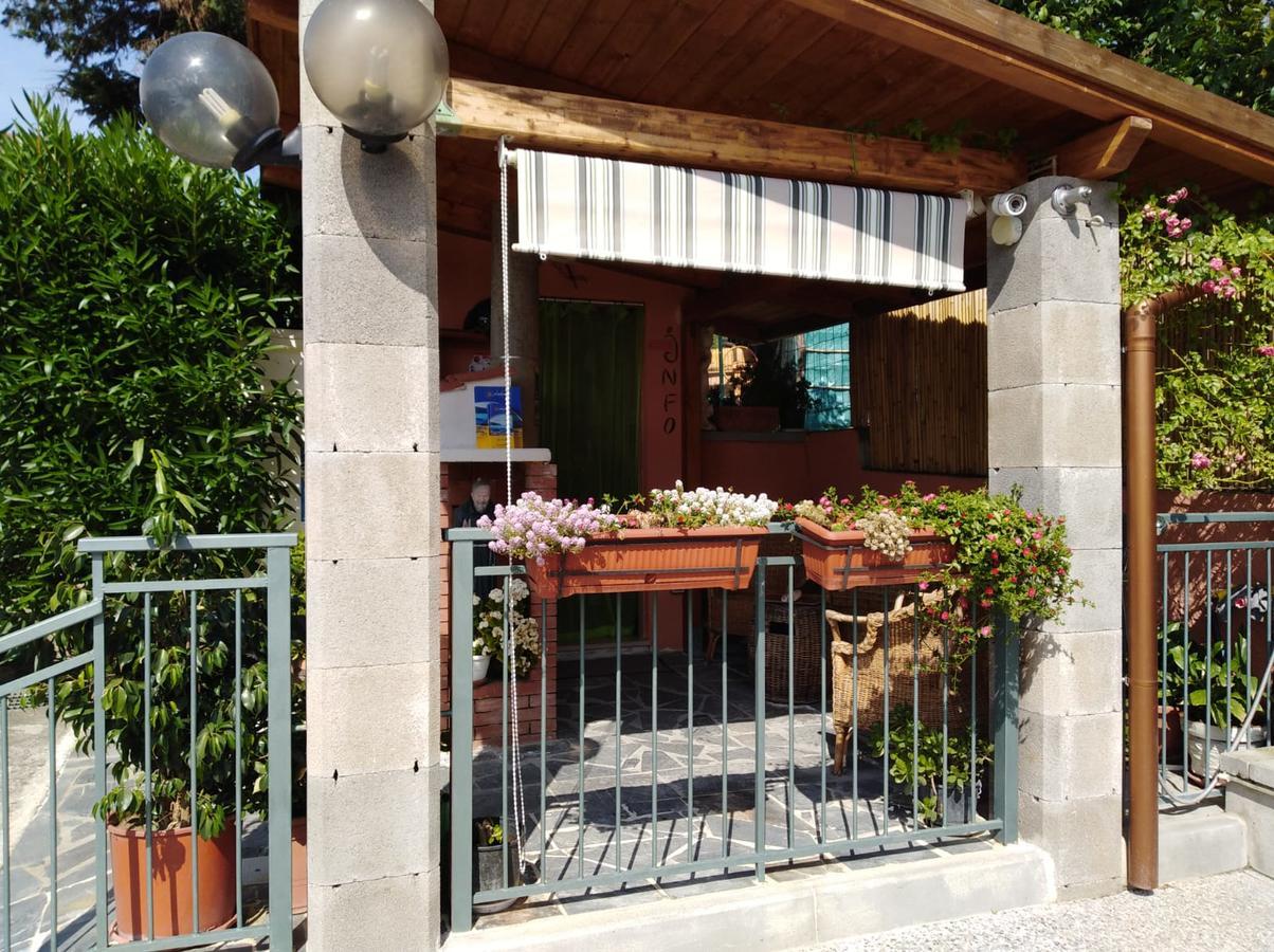 Casa Vacanze Mimose パリヌロ エクステリア 写真