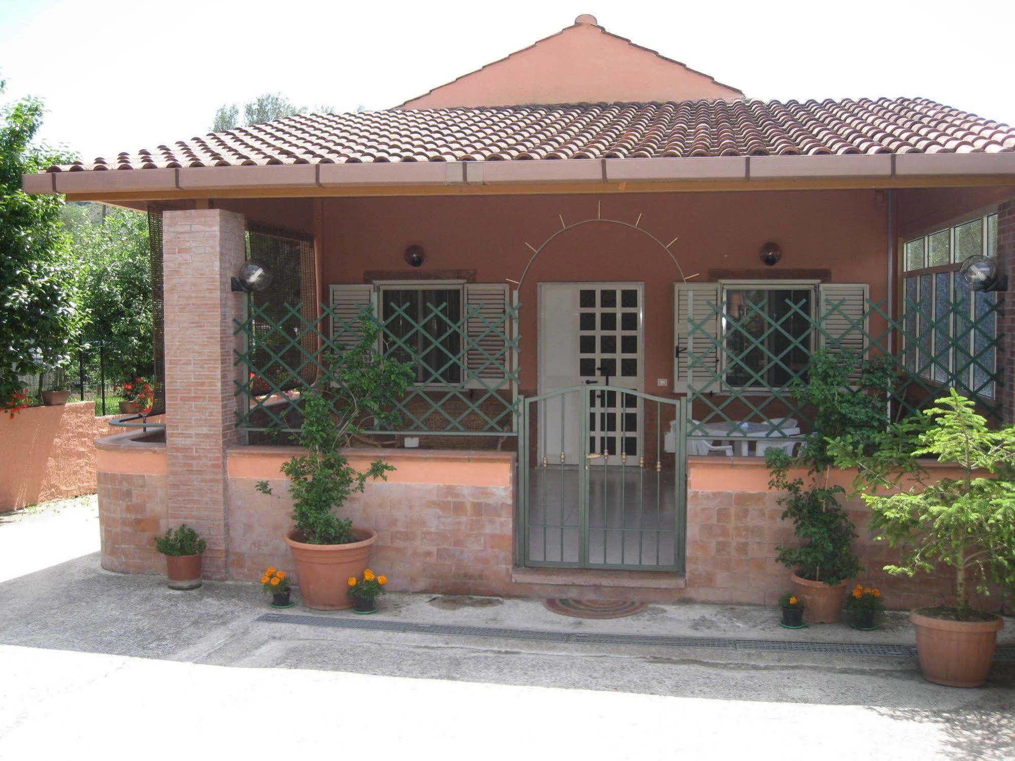 Casa Vacanze Mimose パリヌロ エクステリア 写真